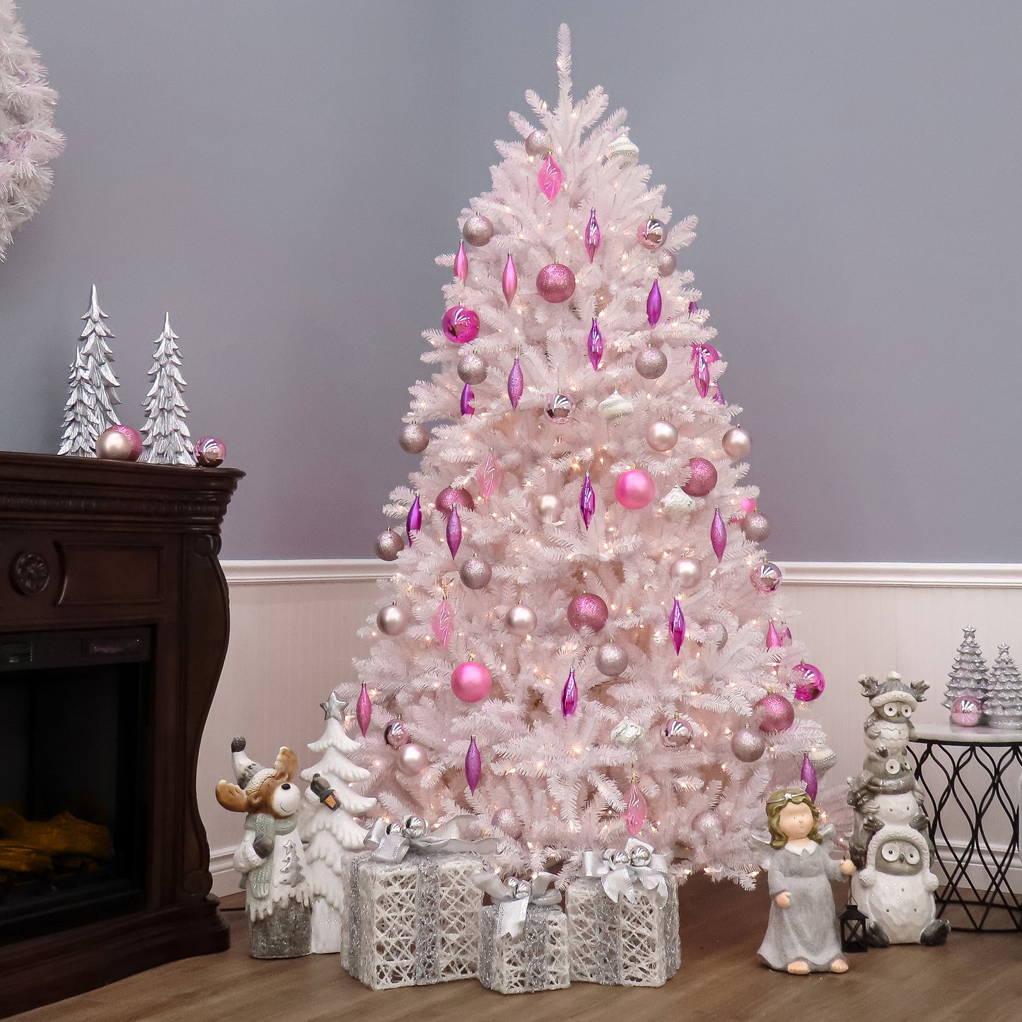7.5 ft. Pre-Lit Dunhill Fir White Tree with Clear Lights