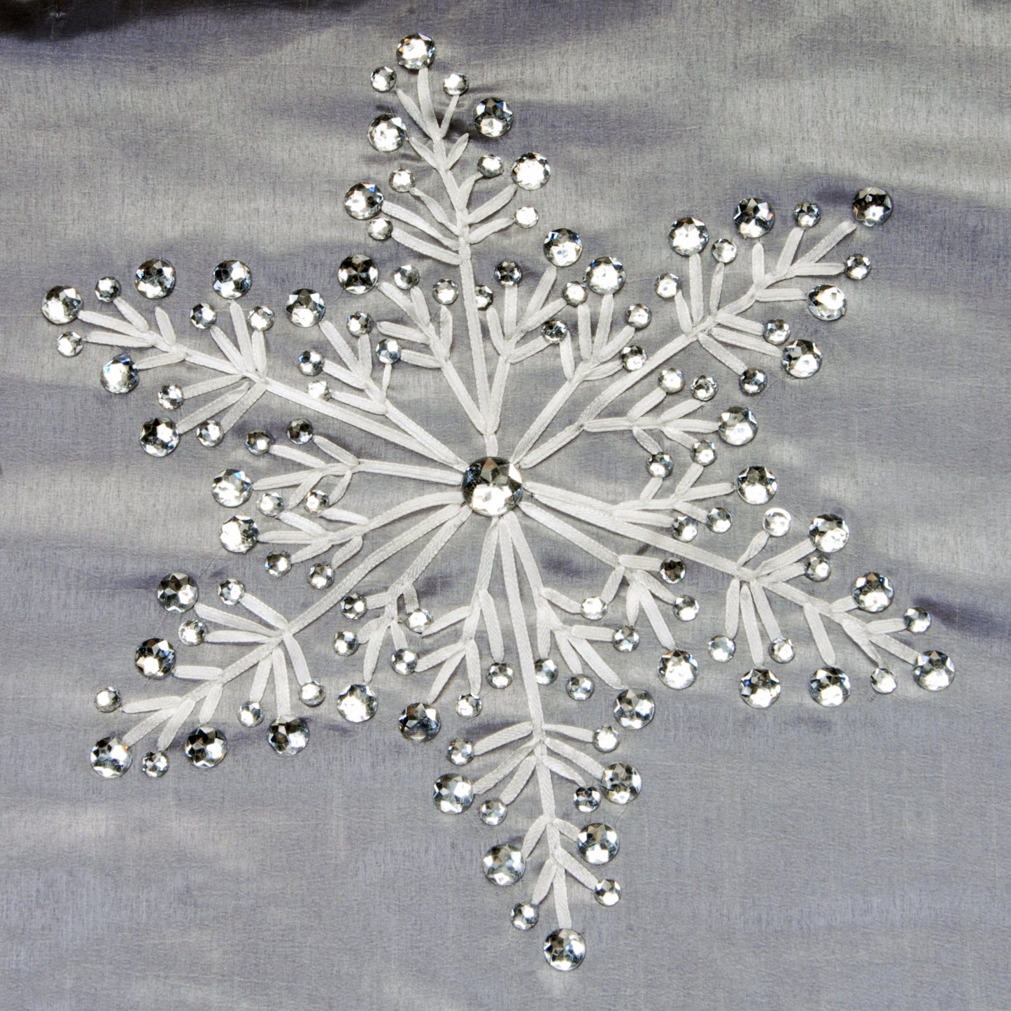 42 in Snowflake Tree Skirt